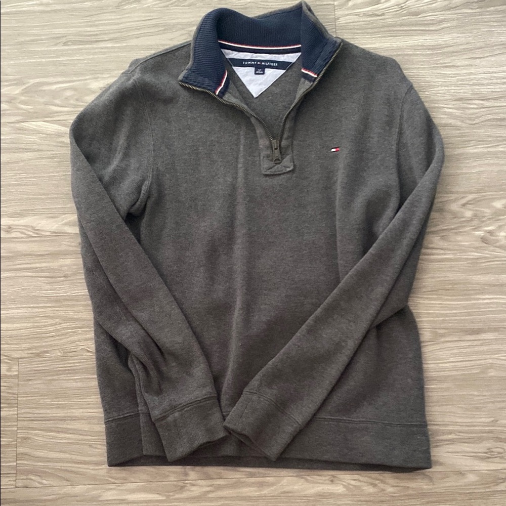 Tommy Hilfiger Men's Grey Sweater